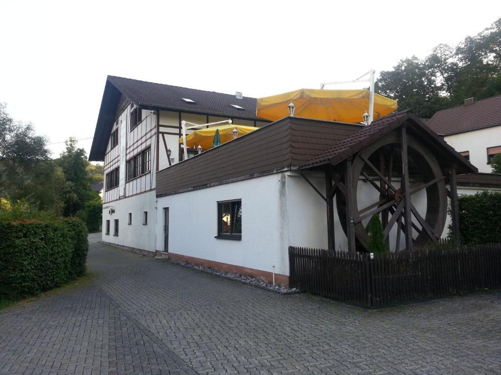 Limbach  Zur Limbacher Muhleゲストハウス エクステリア 写真