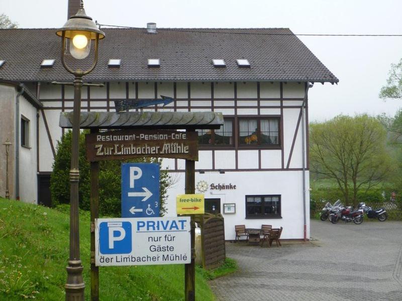 Limbach  Zur Limbacher Muhleゲストハウス エクステリア 写真